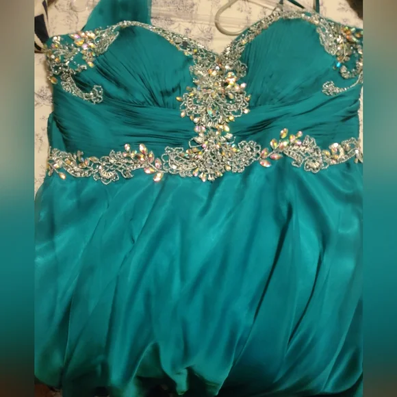 GREEN DIAMOND DRESS - Picture 2 of 3